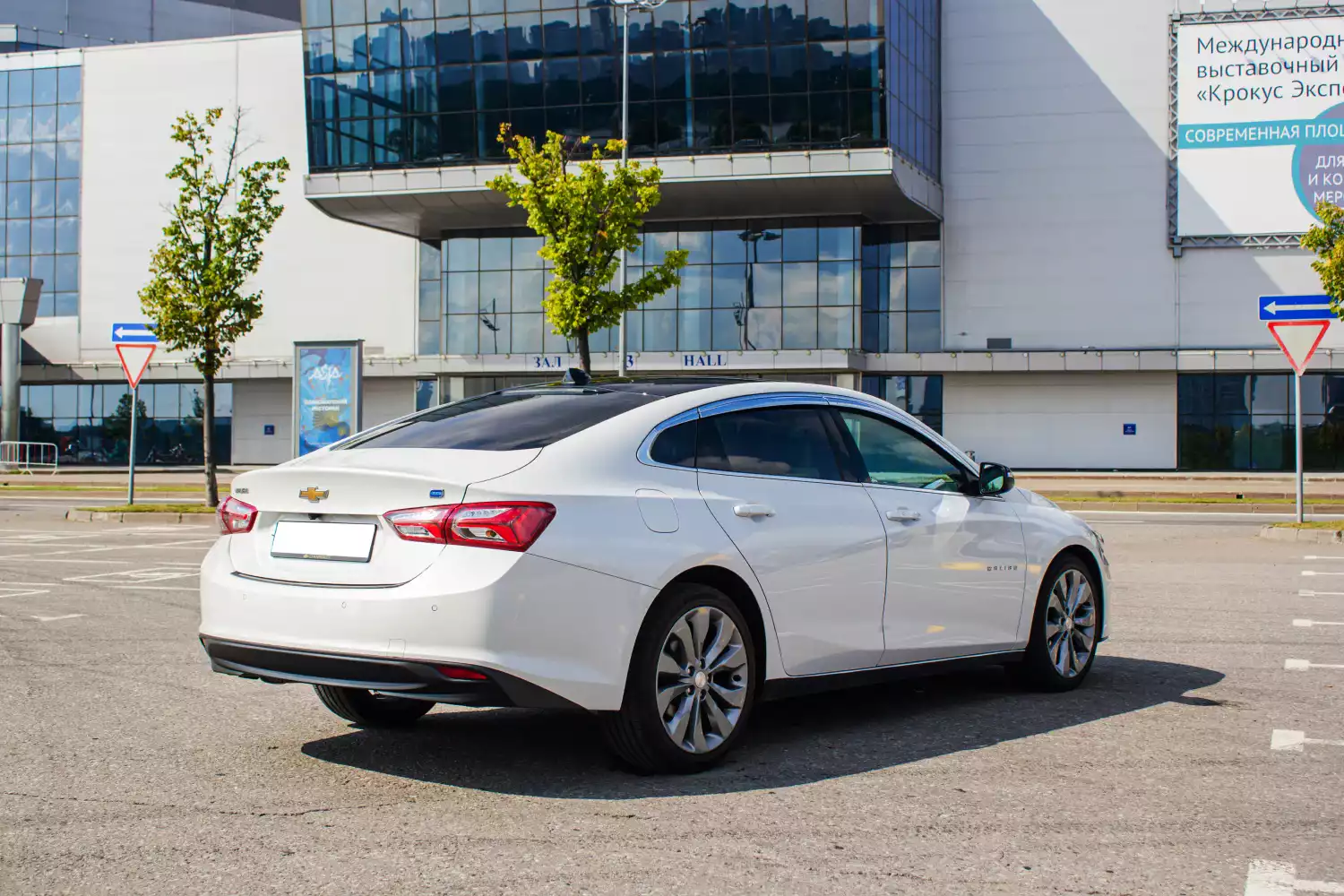 trash containers for Chevrolet Malibu