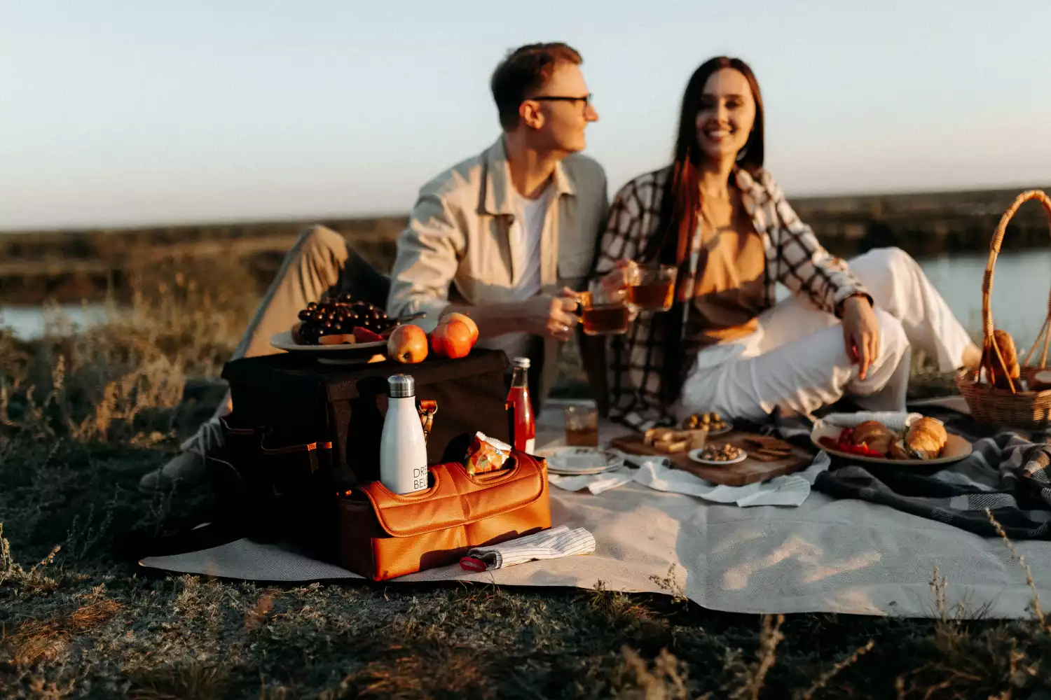 small waterproof picnic blanket